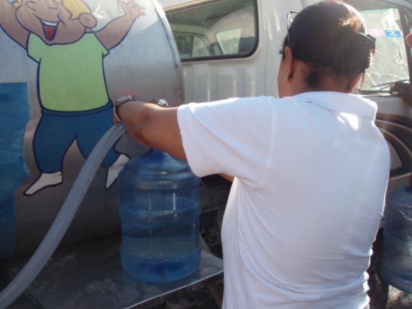 haiti-relief Water being distributed to the Haitian people
