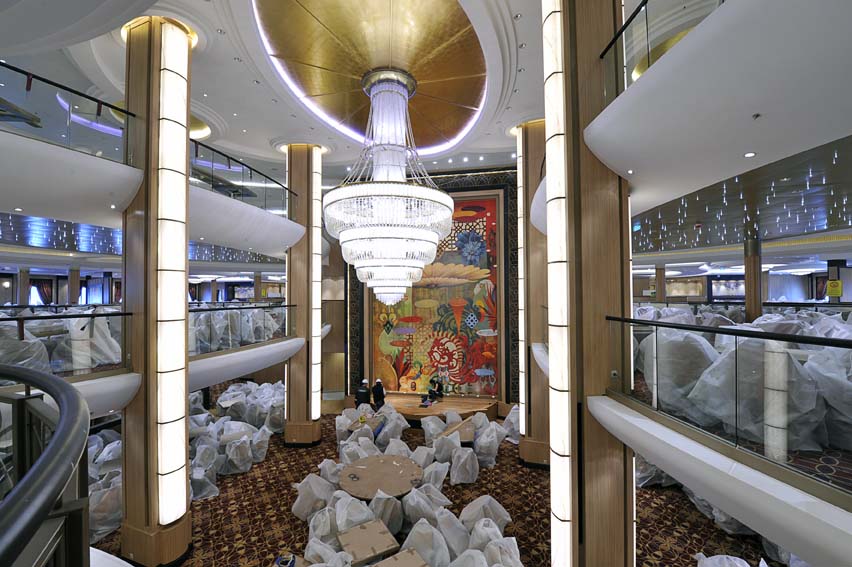 Allure of the Seas main dinning room